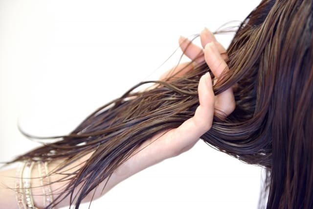 オゾンパーマとは 効果や持ち 髪への影響はどうなの なるのーと